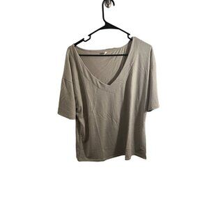 Women's vneck neutral color top size large